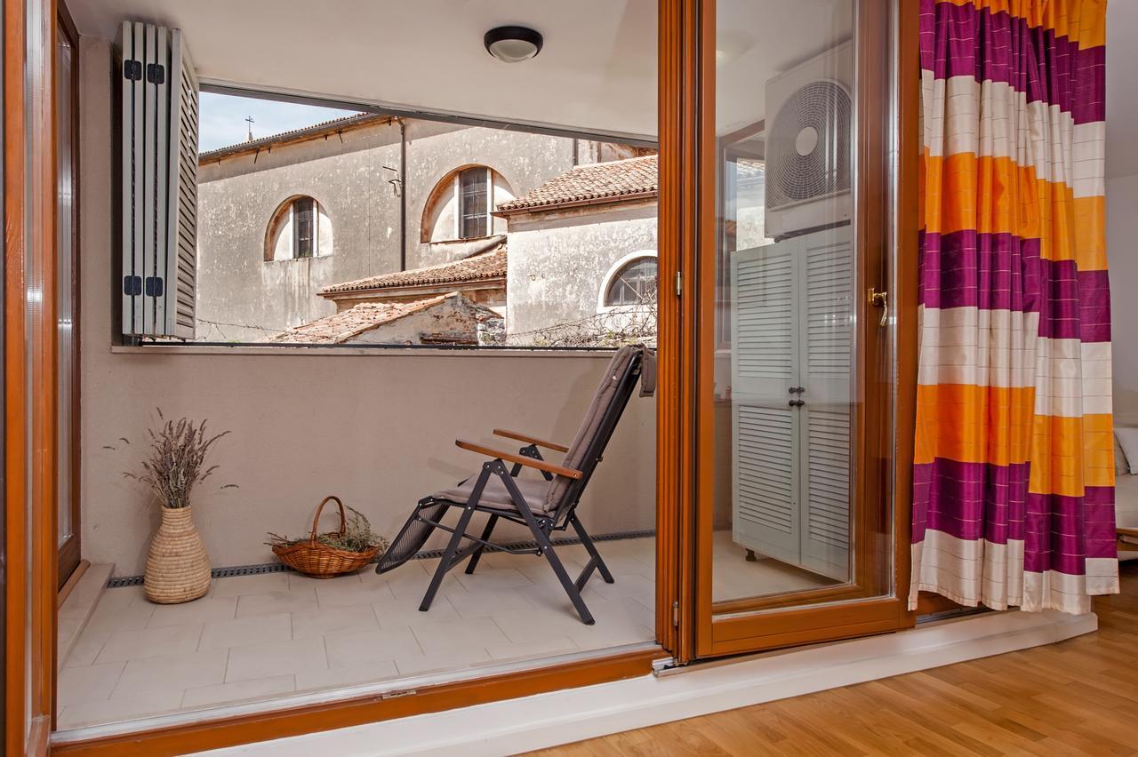 Apartment Campanile Rovinj Exterior foto