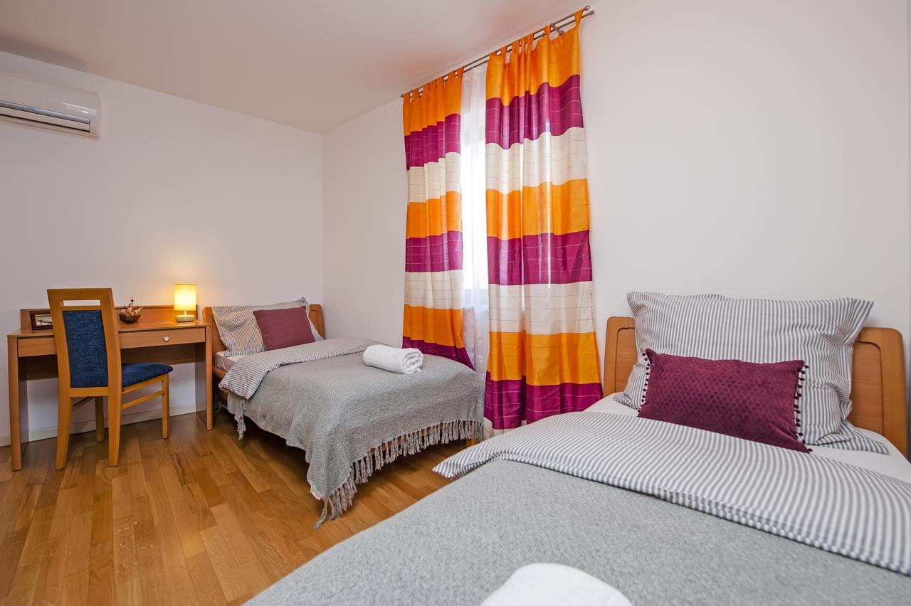 Apartment Campanile Rovinj Exterior foto