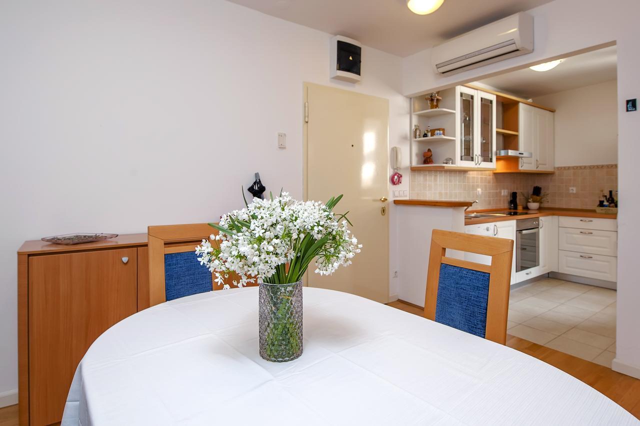 Apartment Campanile Rovinj Exterior foto